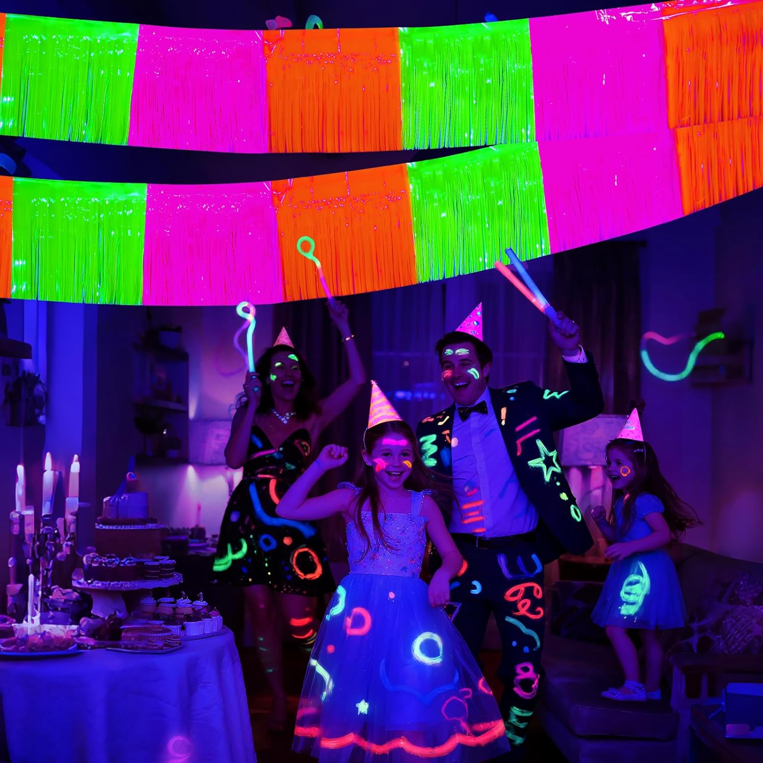 Glow in The Dark Party Supply  - Tinsel Garland Decoration บทวิจารณ์และราคา